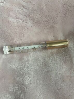 Gucci Clear lip gloss 4213